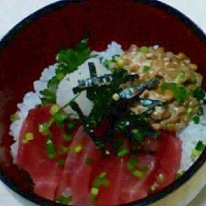 粘りが美味しい！まぐろ納豆丼